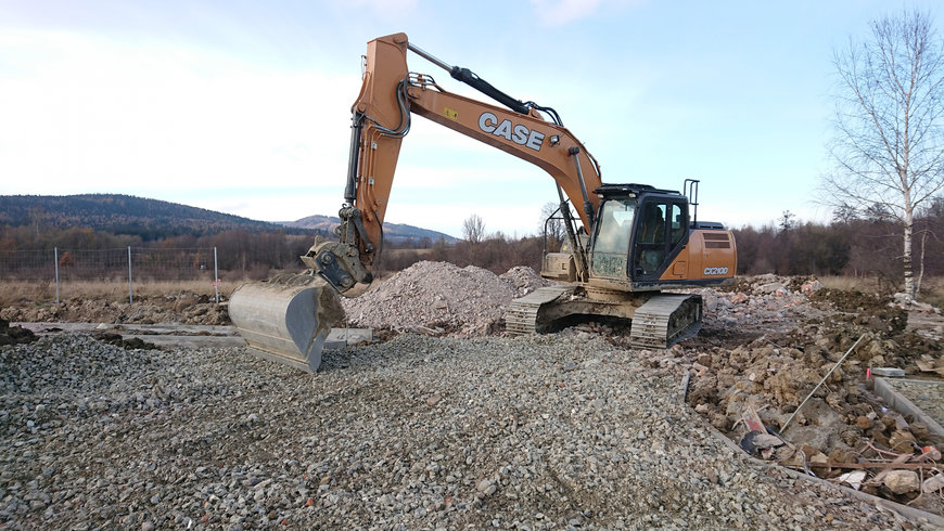 CASE CX210D excavator receives glowing appraisal from highly-valued YouTube channel Świat Operatora